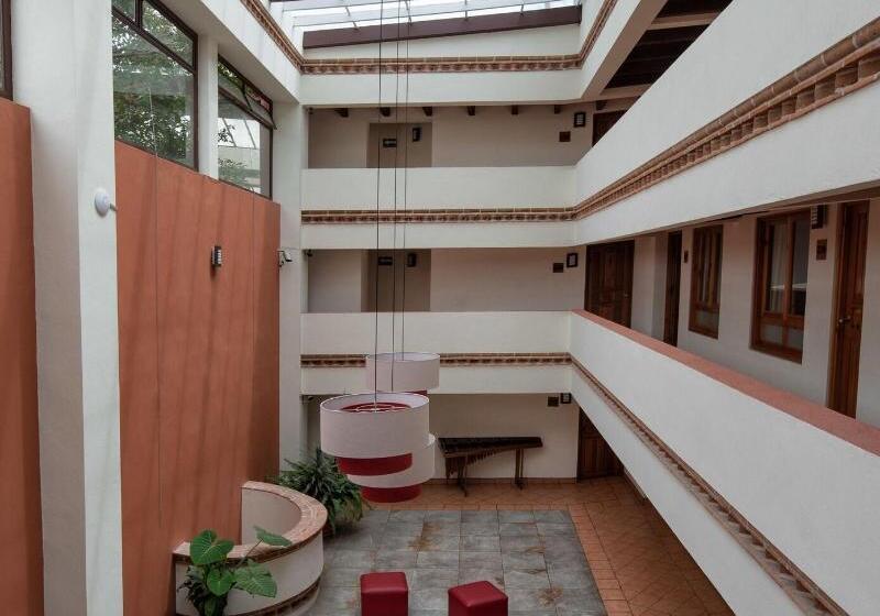 Отель Plaza Magnolias