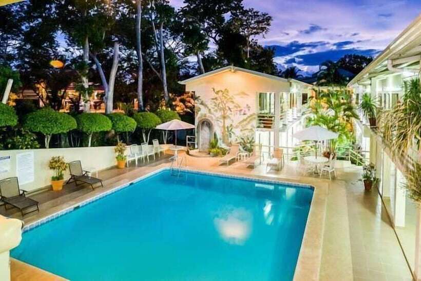 ホテル Pueblo Dorado