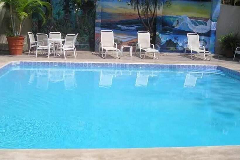 ホテル Pueblo Dorado