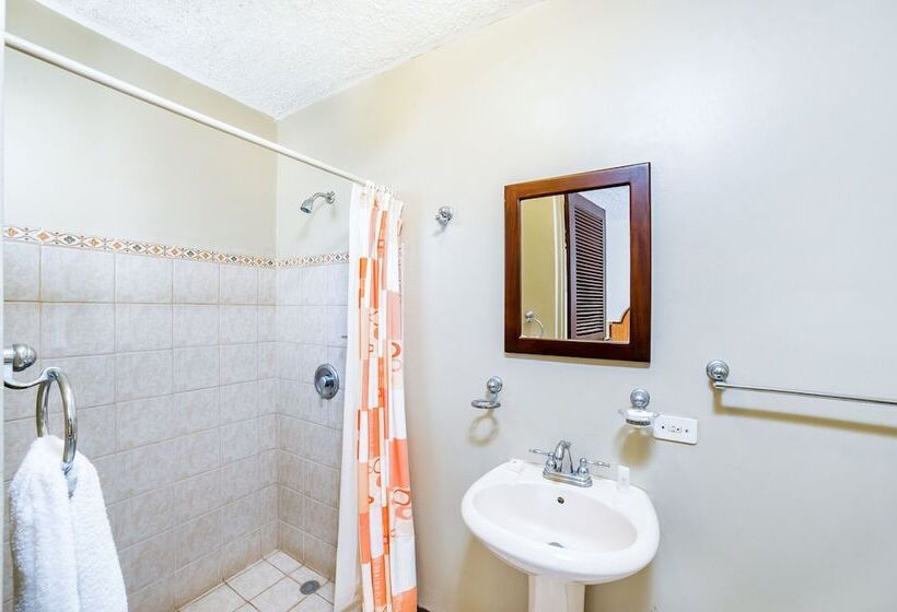 ホテル Pueblo Dorado