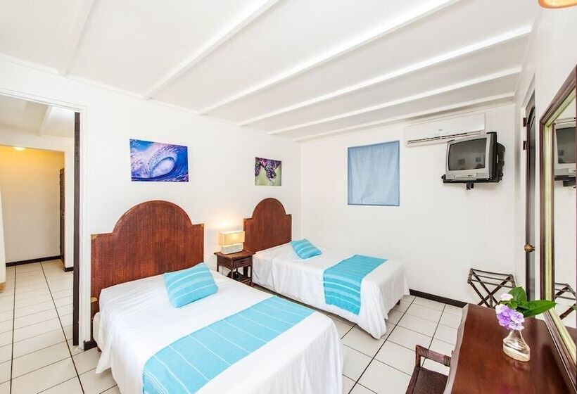 ホテル Pueblo Dorado