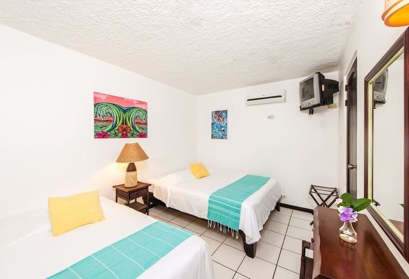 ホテル Pueblo Dorado