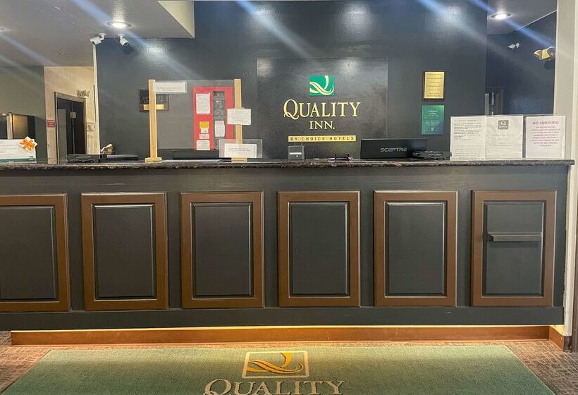 호텔 Quality Inn