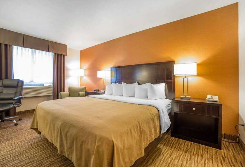 호텔 Quality Inn