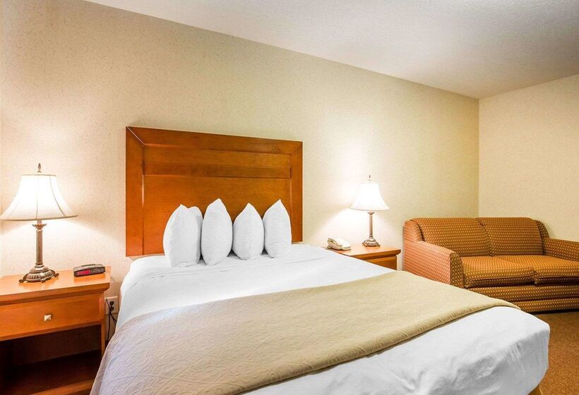 בית מלון כפרי Quality Inn & Suites