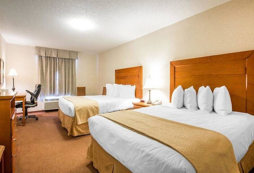 בית מלון כפרי Quality Inn & Suites