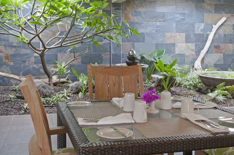 هتل Radisson Grenada Beach Resort