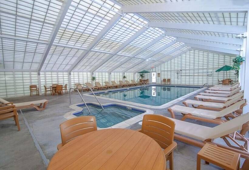 호텔 Rivergreen Resort