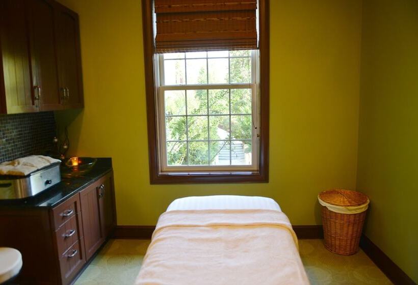 هتل Riverstone Condo Resort & Spa