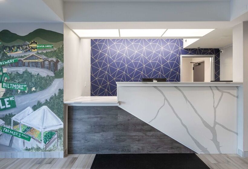 Отель Rodeway Inn & Suites Near Outlet Mall Asheville