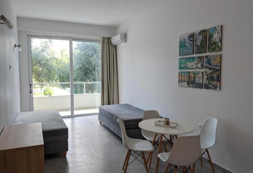 Отель Saint Nicholas