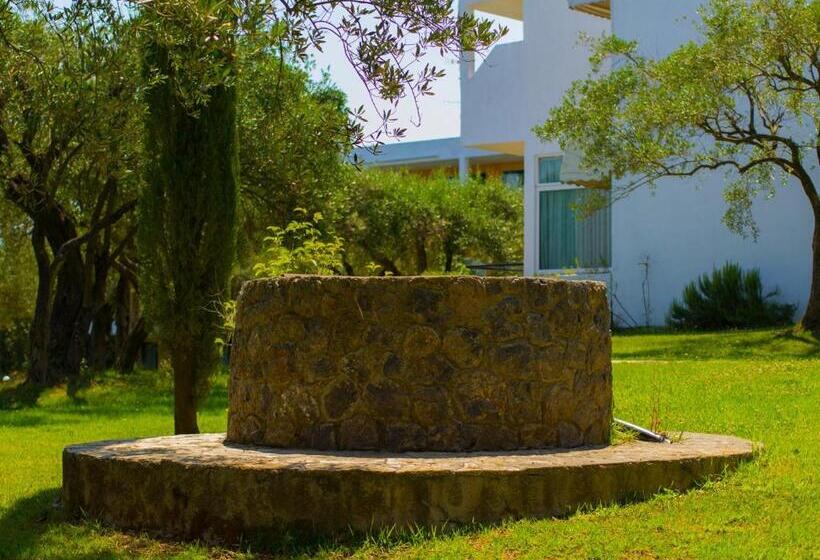 Отель Saint Nicholas