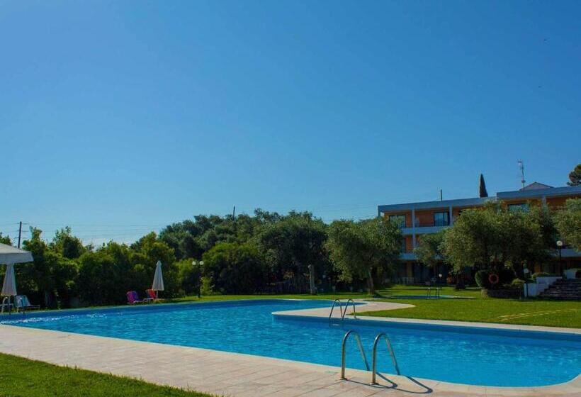 Отель Saint Nicholas