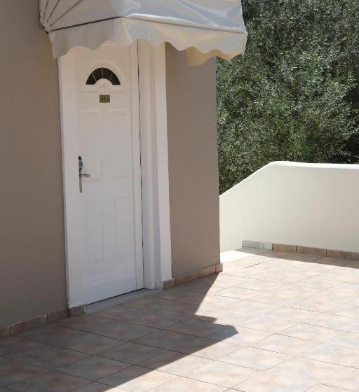 Отель Saint Nicholas