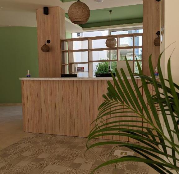 Отель Saint Nicholas