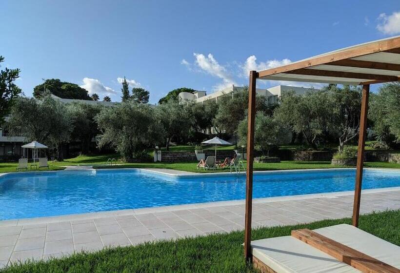 Отель Saint Nicholas