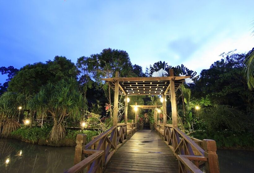 Отель Sepilok Nature Resort