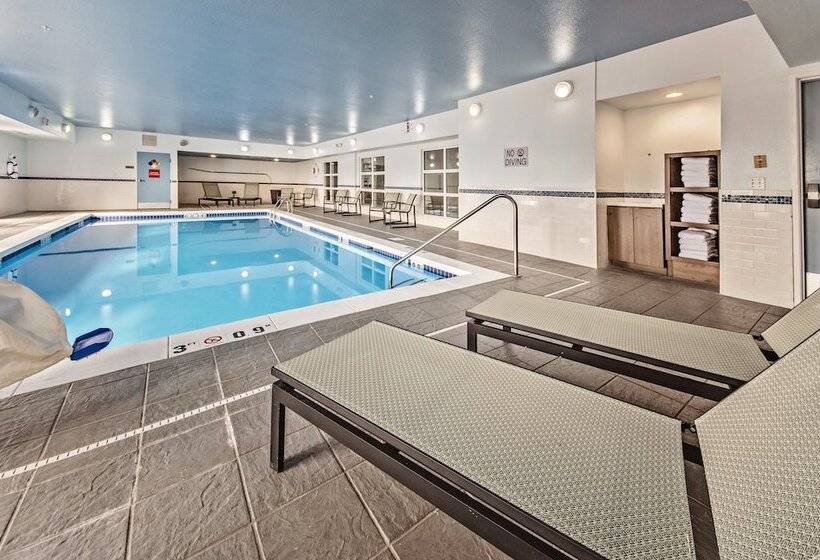 בית מלון כפרי Staybridge Suites   Cedar Rapids North, An Ihg