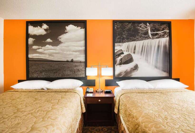 בית מלון כפרי Super 8 By Wyndham Emporia