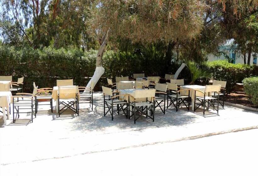 فندق Surfing Beach Village