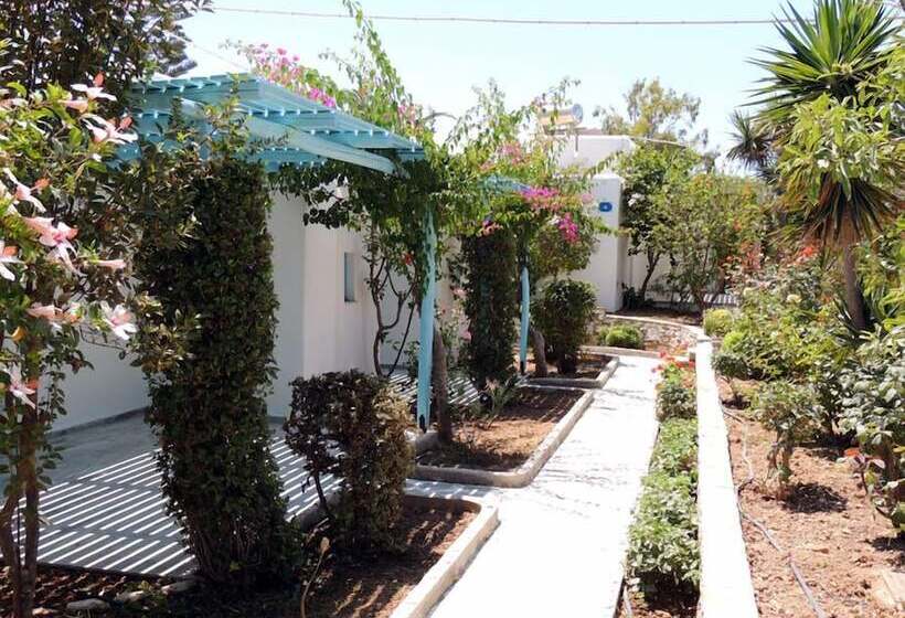 فندق Surfing Beach Village