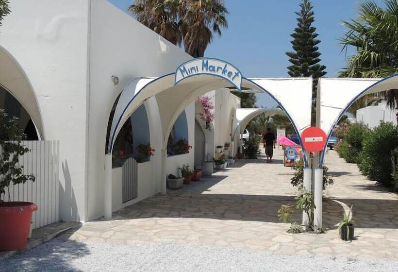 فندق Surfing Beach Village