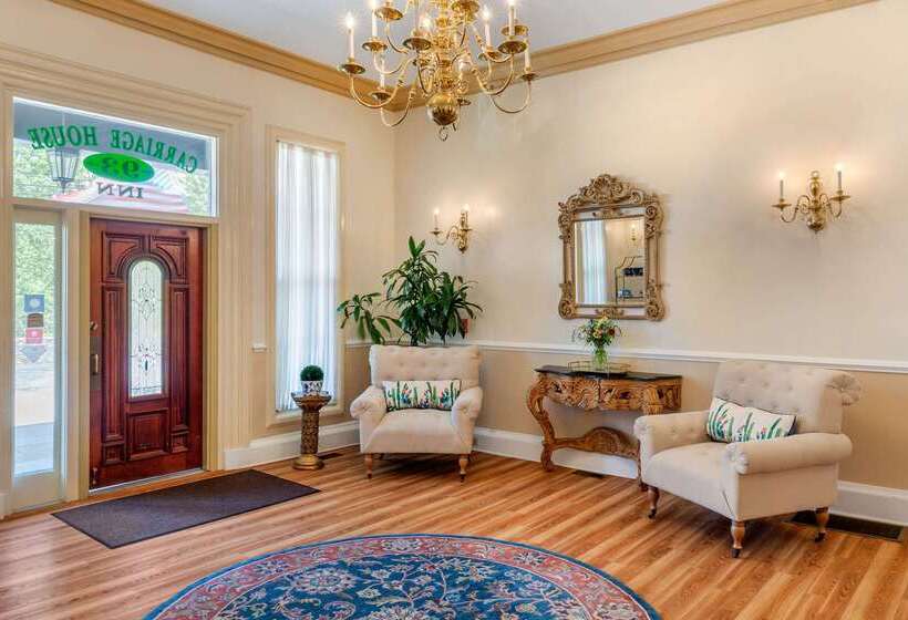 ホテル The Carriage House Inn Newport