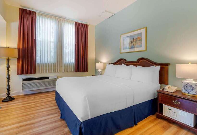 ホテル The Carriage House Inn Newport