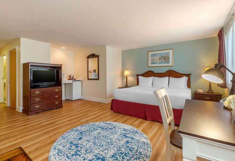 ホテル The Carriage House Inn Newport