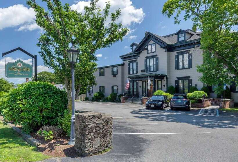 ホテル The Carriage House Inn Newport