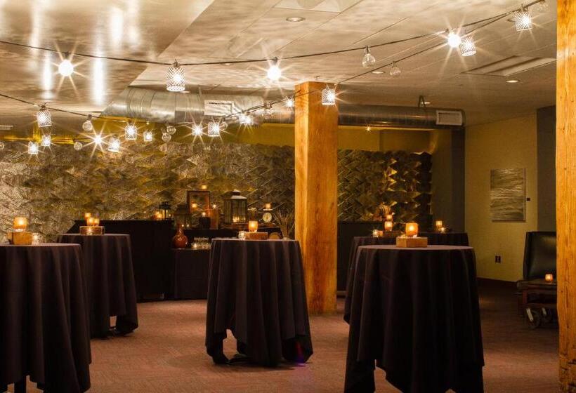 בית מלון כפרי The Iron Horse