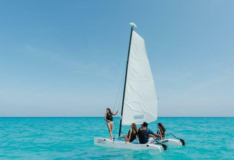 호텔 The Reef Playacar Resort