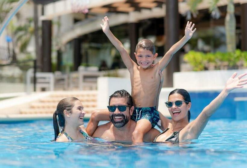 호텔 The Reef Playacar Resort