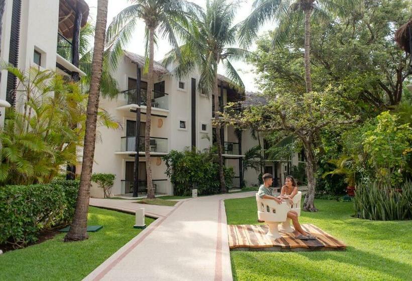 호텔 The Reef Playacar Resort