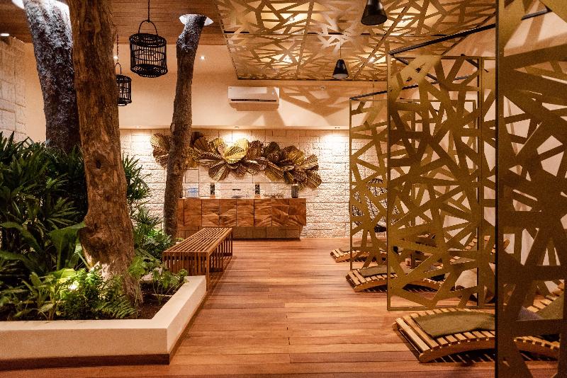 호텔 The Reef Playacar Resort