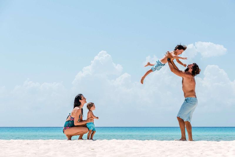 호텔 The Reef Playacar Resort