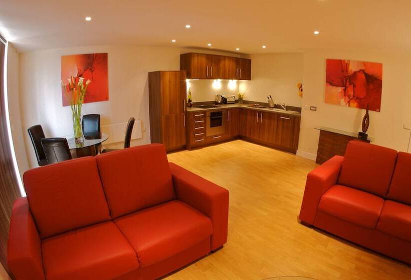هتل The Spires Serviced Apartments Birmingham