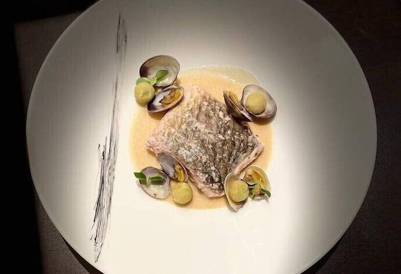 Отель The Sydney