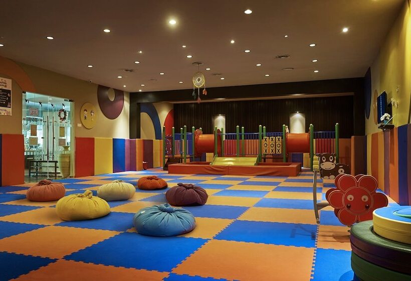 فندق The Taaras Beach & Spa Resort