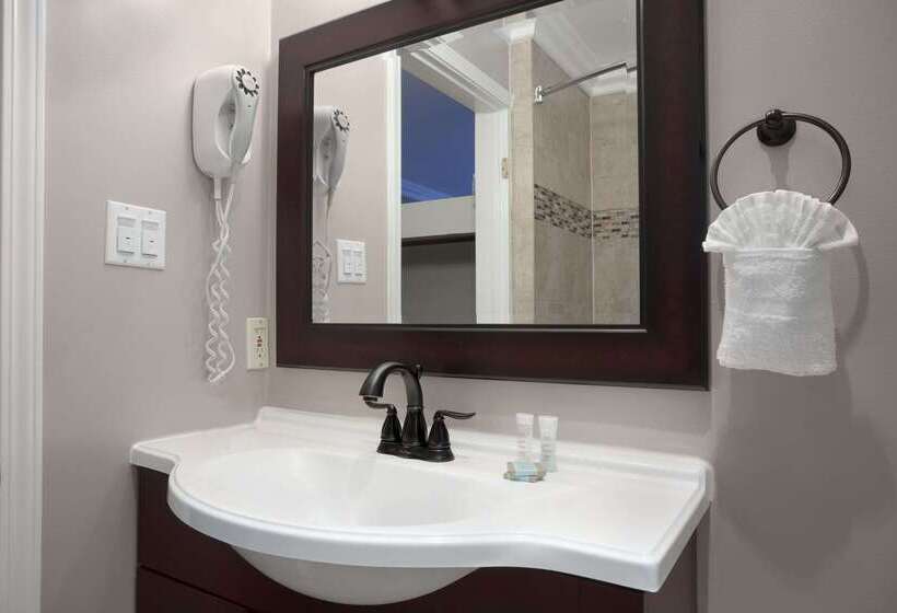 فندق Travelodge By Wyndham Santa Maria