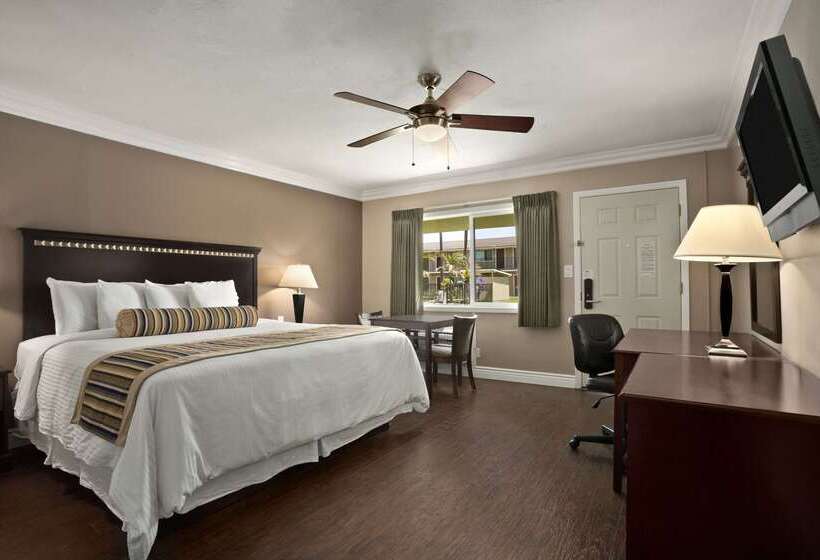 فندق Travelodge By Wyndham Santa Maria