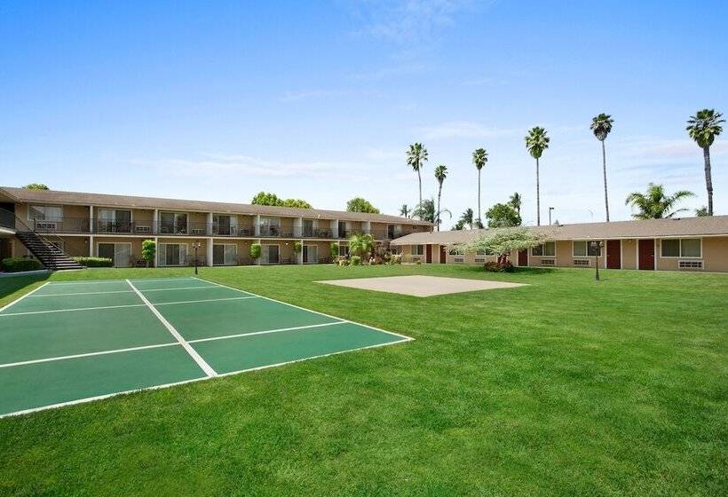 فندق Travelodge By Wyndham Santa Maria