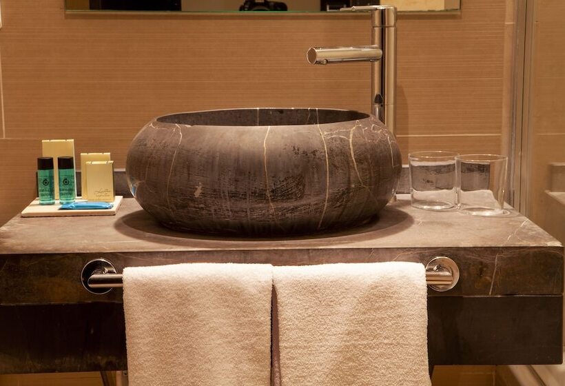 ホテル Yit El Postigo