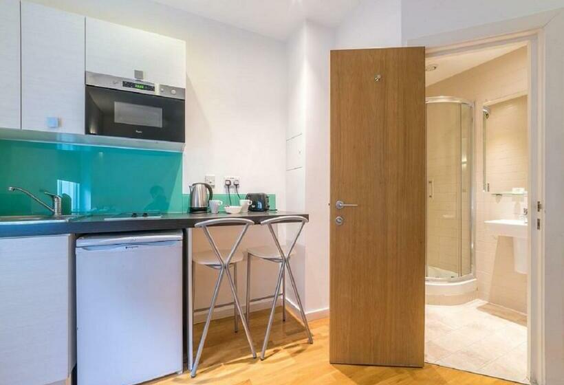 Hyde Park Executive Apartments