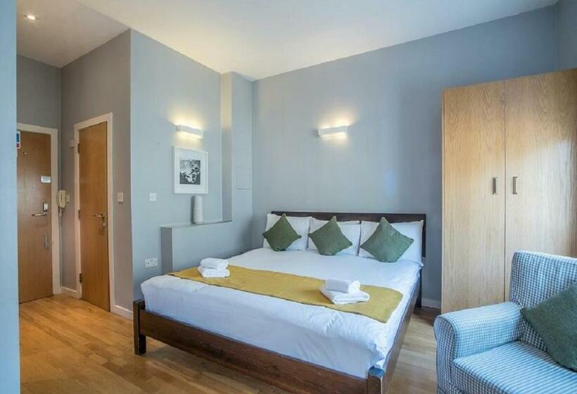 Hyde Park Executive Apartments