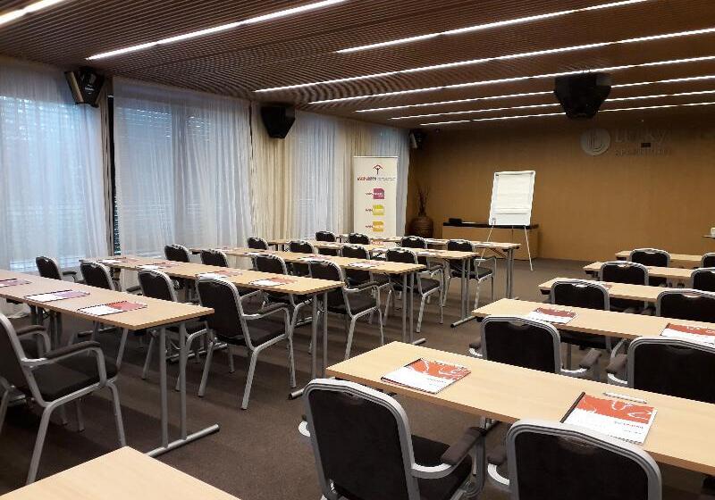 Lucky Bansko Aparthotel Spa & Relax