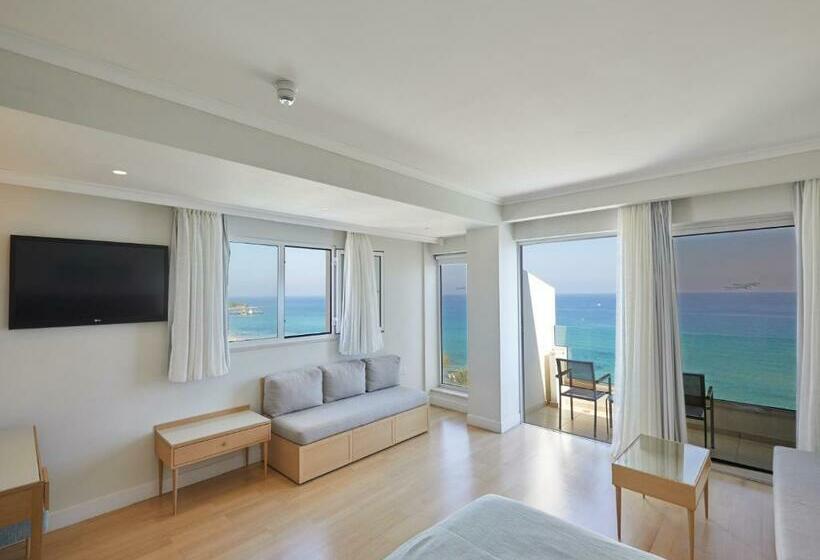 هتل Sunrise Beach
