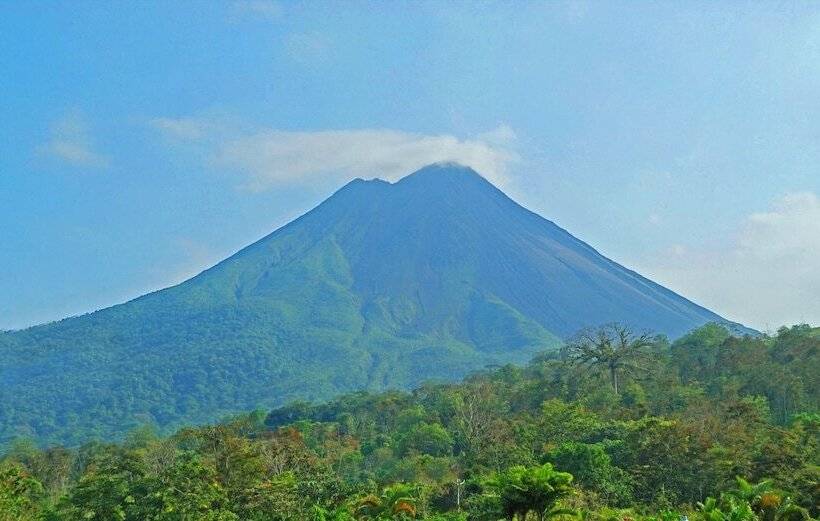 Volcano Lodge Hotel & Thermal Experience