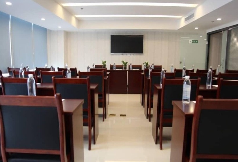 Отель Greentree Inn Xingtai Kaifaqu Zhongxing Rd