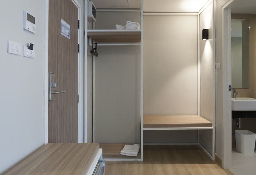 Отель อีซี่โฮเทล 2